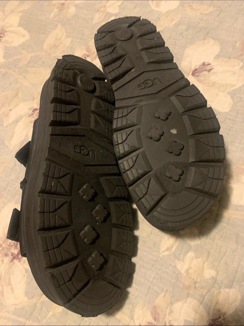 UGG Women’s Black Double Strap Platform Sandals Size 9